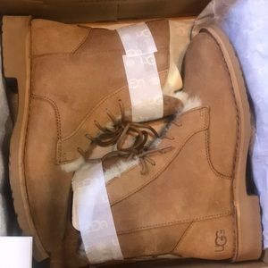 UGG QUINCY BOOTS NIB SIZE 7.5